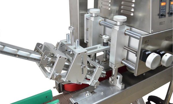 Màquina automàtica de fixació de cargol