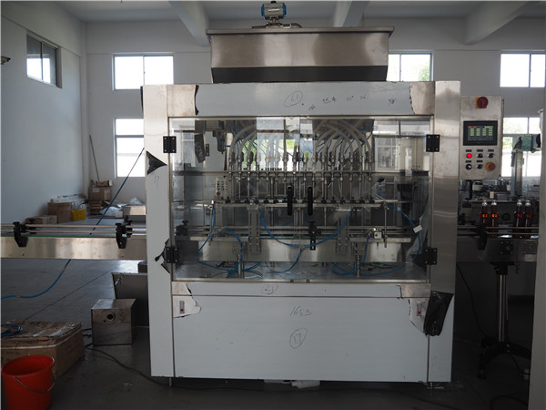 Màquina automàtica d’ompliment d’oli