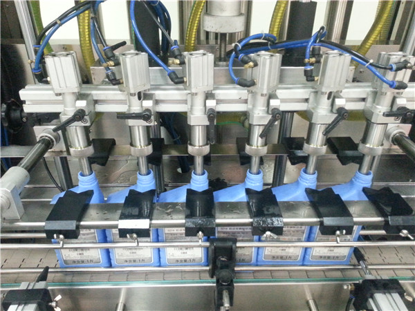 Màquina automàtica per omplir oli de motor de 6 caps